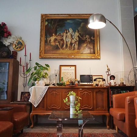 Manee Guesthouse And Record บ้านมานี Чиангмай Экстерьер фото