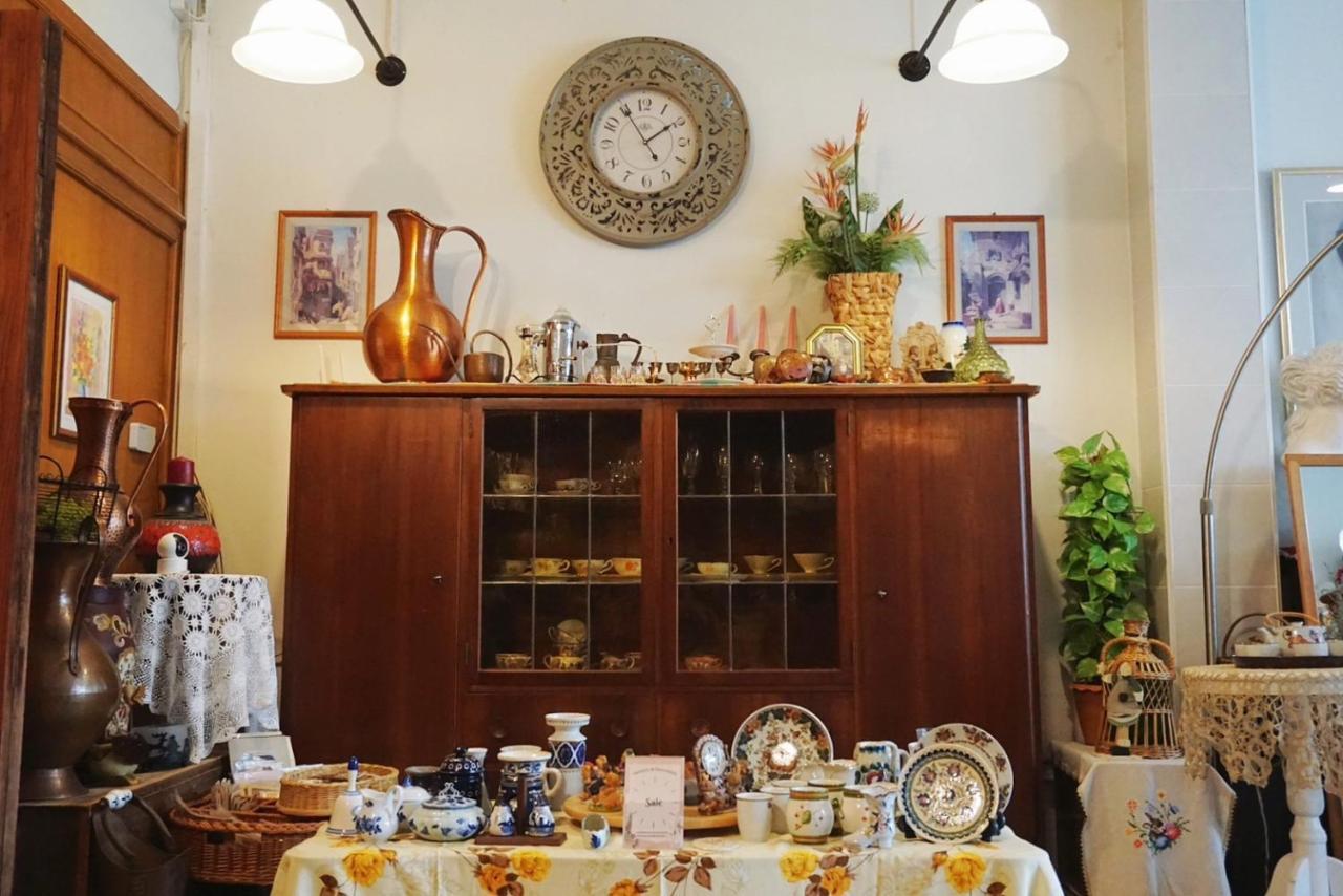 Manee Guesthouse And Record บ้านมานี Чиангмай Экстерьер фото