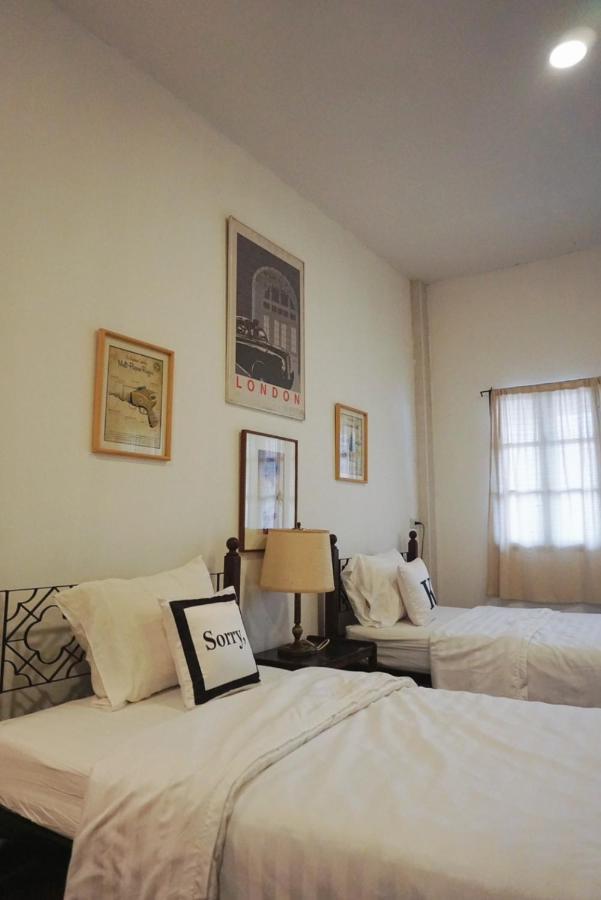 Manee Guesthouse And Record บ้านมานี Чиангмай Экстерьер фото