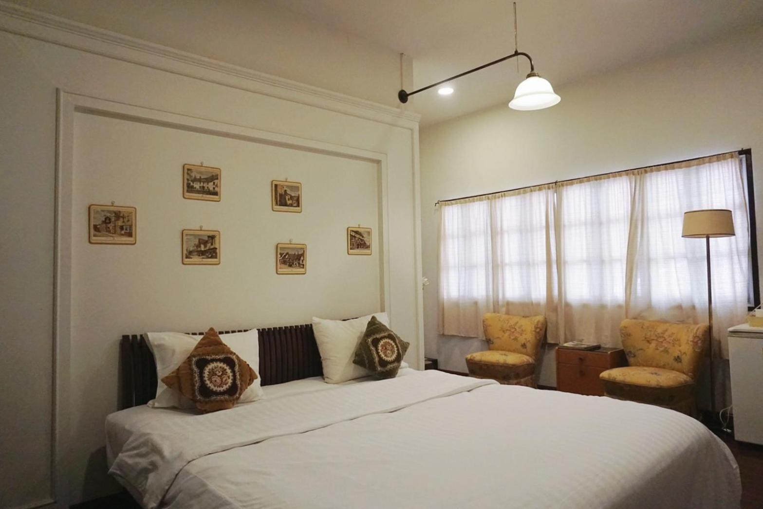 Manee Guesthouse And Record บ้านมานี Чиангмай Экстерьер фото